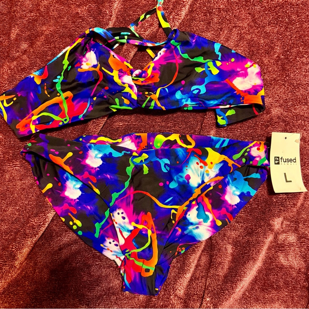 Fused Hawaii tops and bottoms - Picture 5 of 5